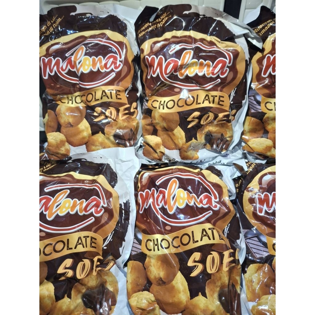 

Soes kering MALONA rasa coklat dan strawberi