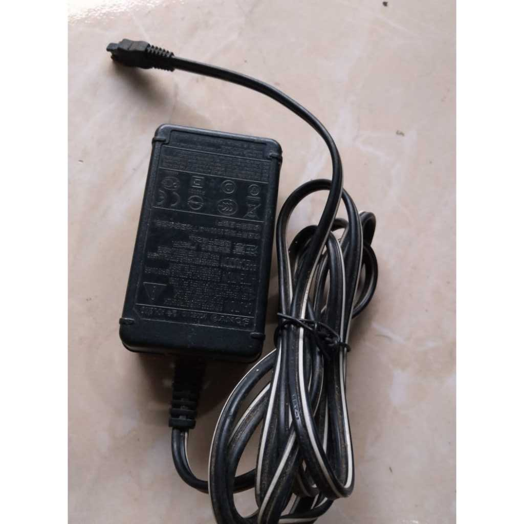 Charger Handycam Sony bekas Bawaan Original all tipe, normal siap pakai garansi 1 bulan