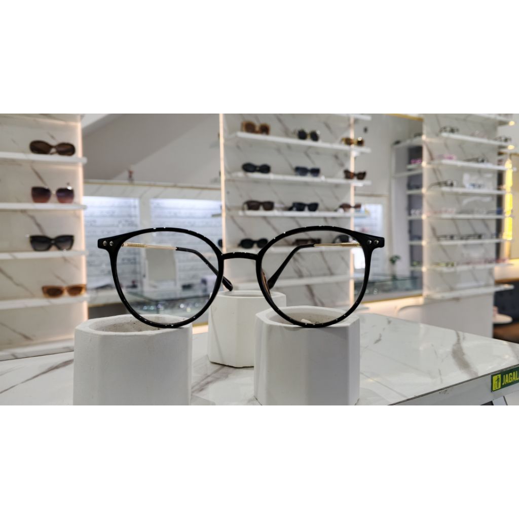 Kacamata silinder minus