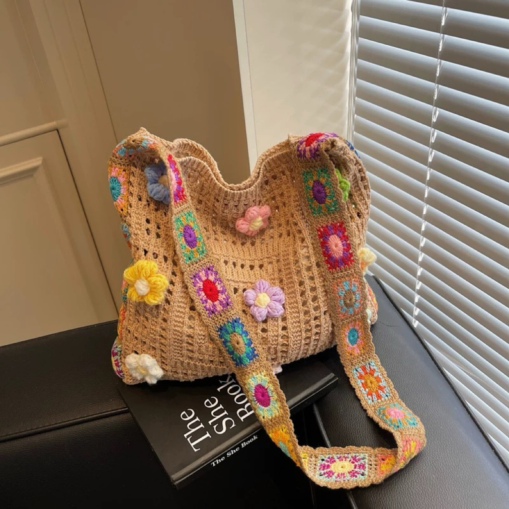 Tas Benang Rajut Wanita Motif Bunga Beraneka Warna