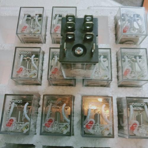 relay omron ly2n 220v / soketlay omron ly2n 220v / soket