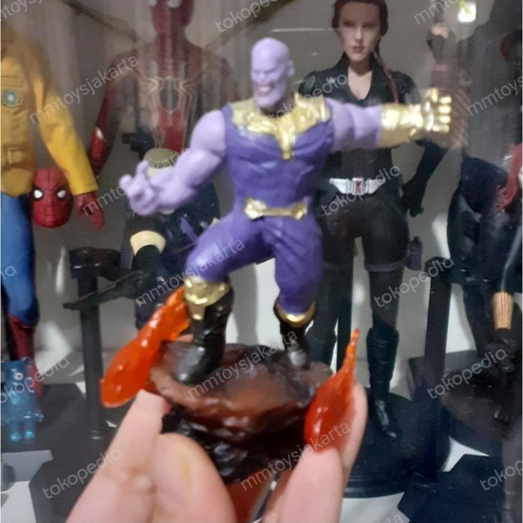 figure thanos avenger statue