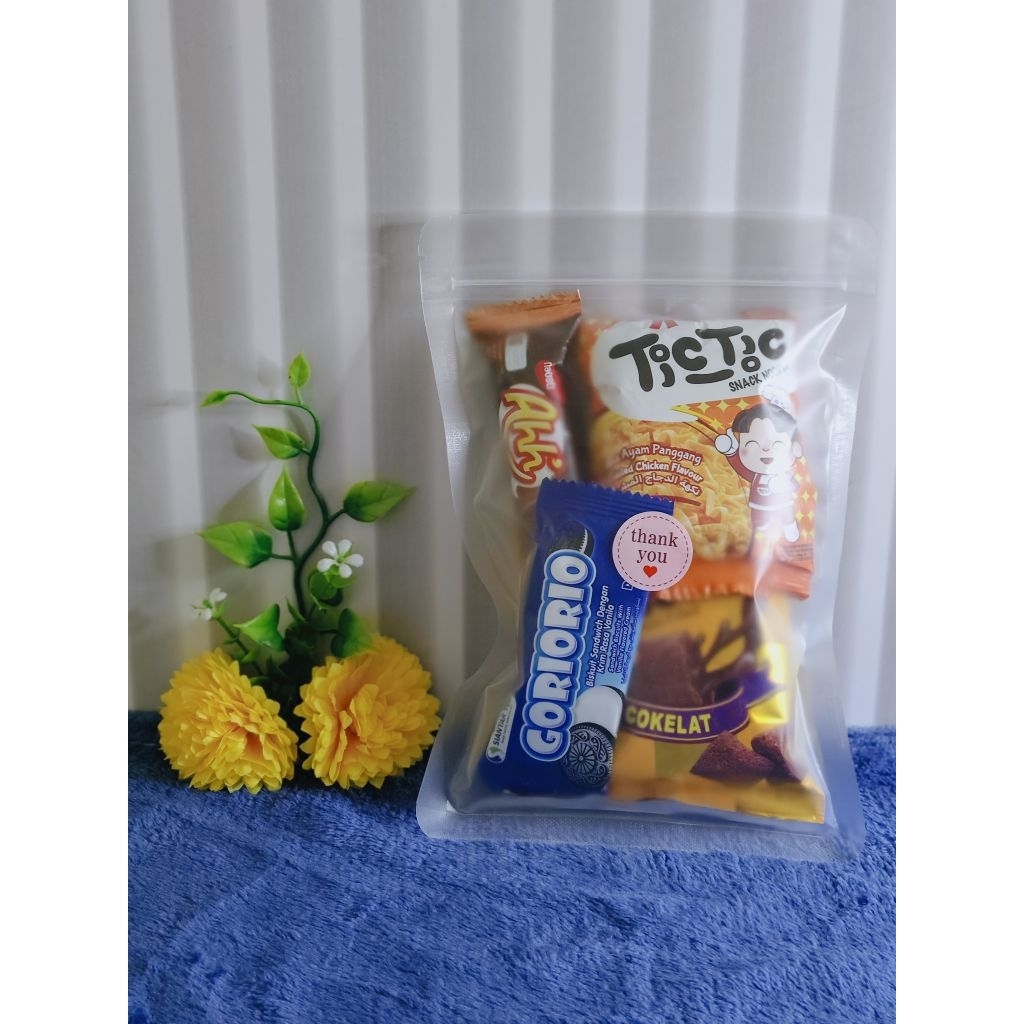 

Mini Gift Snack - mini hampers lebaran/ulang tahun/wisuda/sempro
