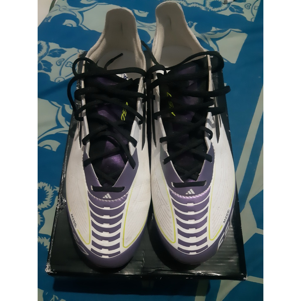 (Second) Sepatu Bola Adidas F50 Messi Elite FG