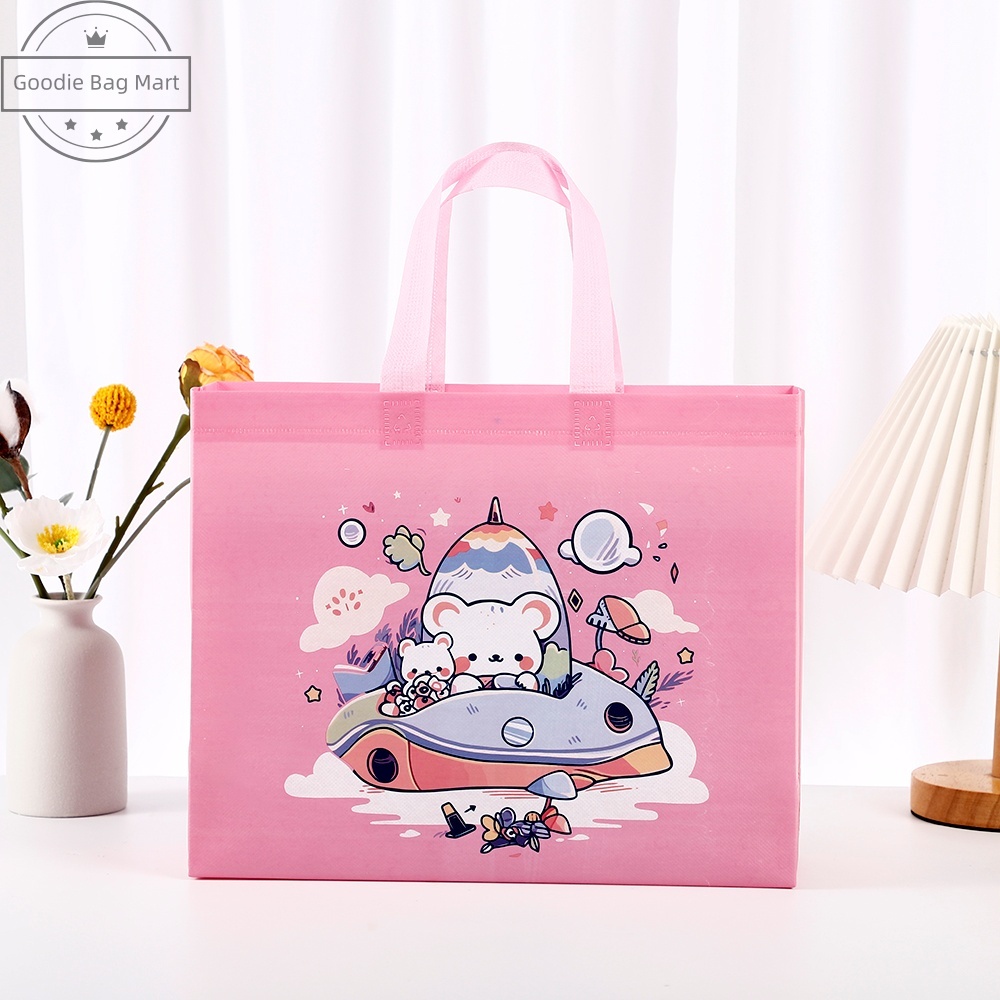 

Membentuk-A26/Goodie bag-Tas Belanja tas Jinjing tas spunbond tas souvenir premium tebal dan kuat/Terlaris lipat jumbo/ waterproof/shopping bag Tas Belanja Murah Karakter Kartun