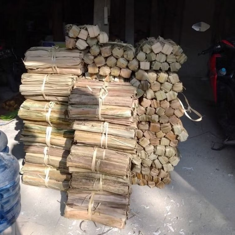 

Paket 5 Kg Gula Aren Asli Murni Tanpa Campuran / Garansi Uang Kembali Kalo Tidak Asli