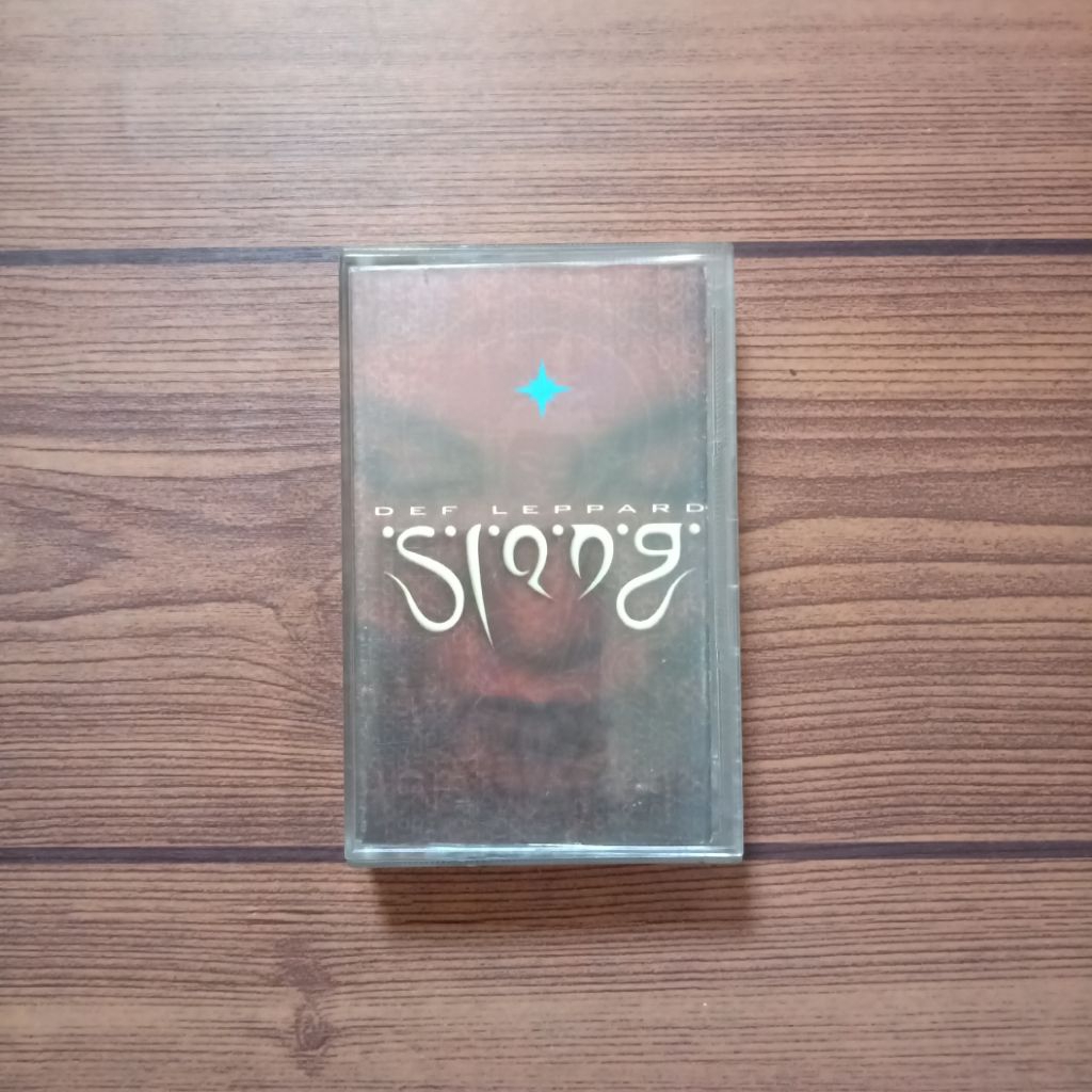 Kaset DEF LEPPARD Slang