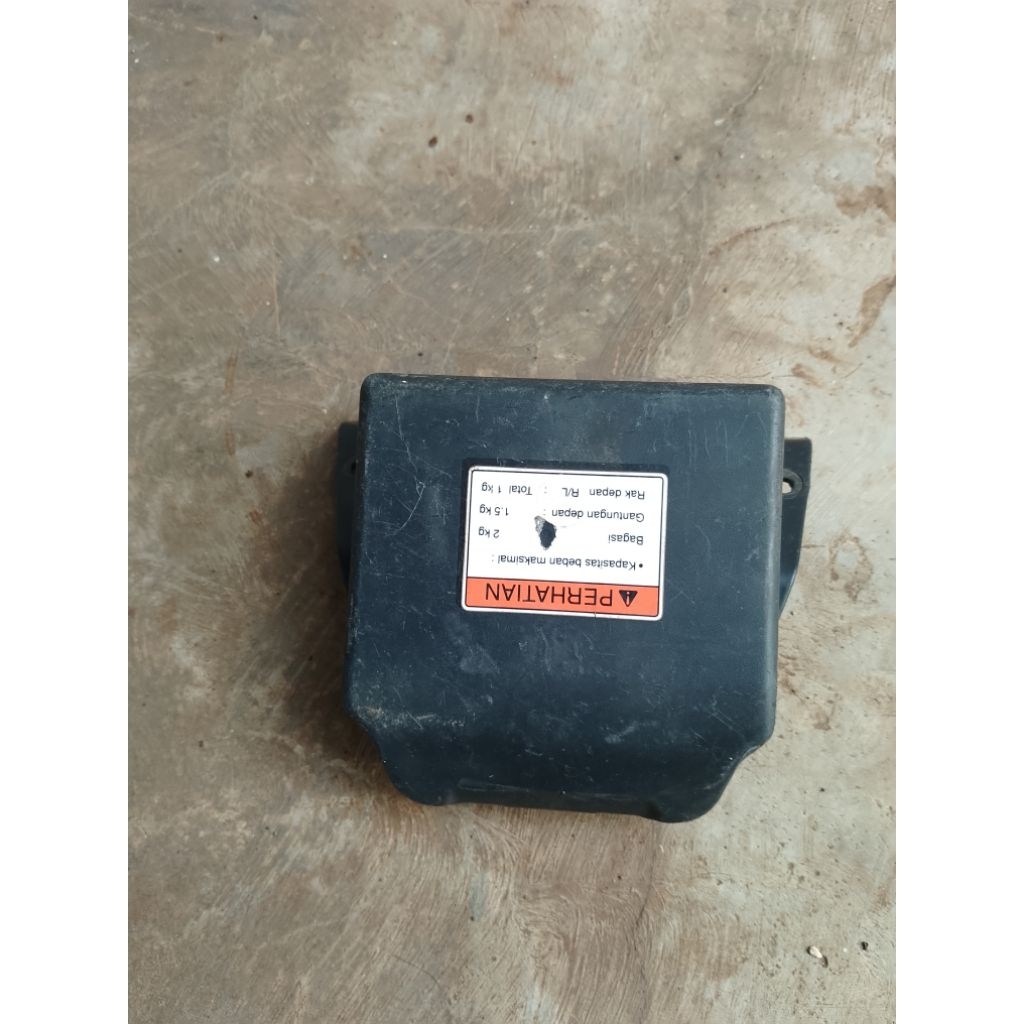 Cover Tutup Aki Suzuki SkyDrive Barang Copotan motor Original Second