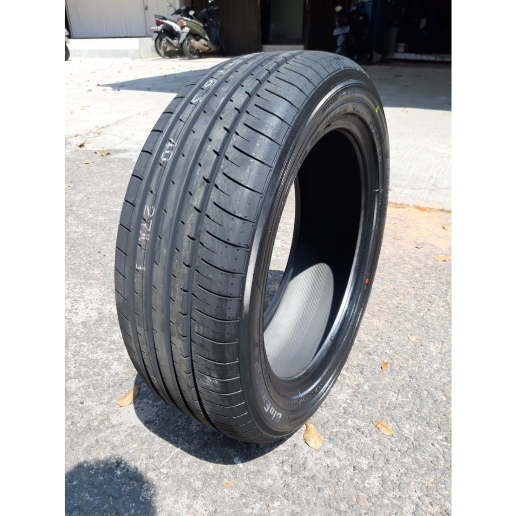 Ban Mobil Standar Hrv ukuran 215/55 r17 YOKOHAMA bluearth XT-AE61 Gratis pasang