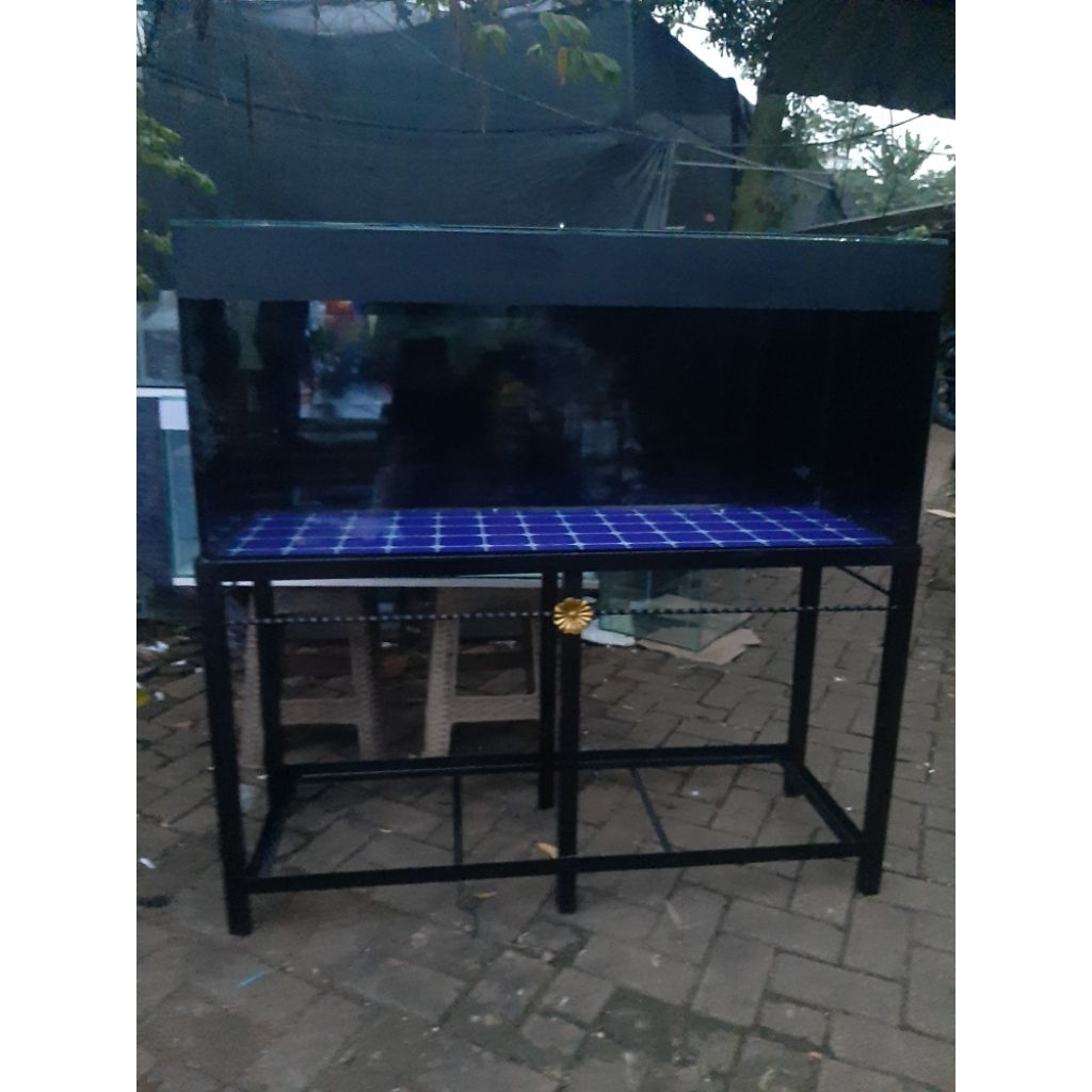 Aquarium 120x40x50 8mm Full scotlet & Rak besinya