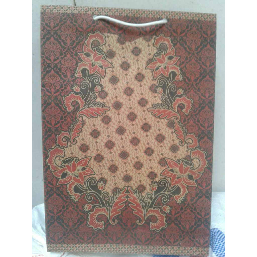 

Paper bag ukuran 25 x 30 cm bahan premium