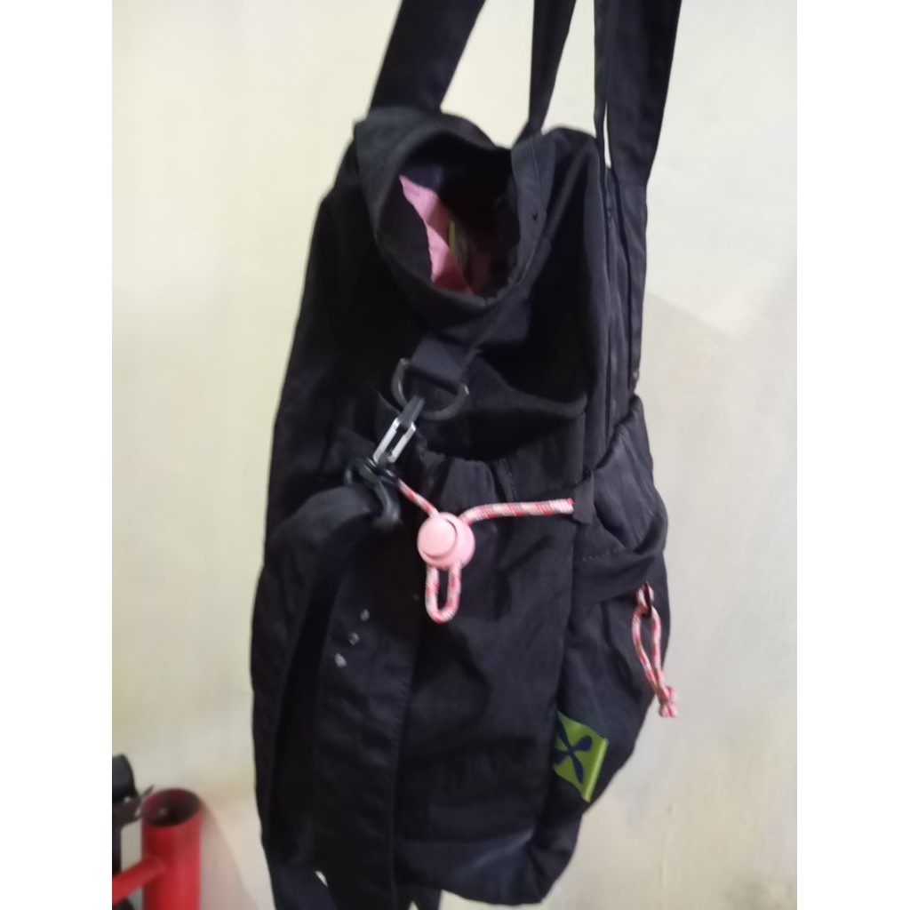 Preloved Tas Selempang Jinjing Wanita Pria Exsport Go Around Black Totebag