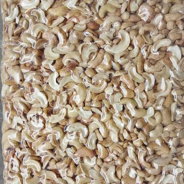 

Kacang Mede Belah Dua Mete Pecah Mentah 1 Kg ( WS-2 Grade 2 )