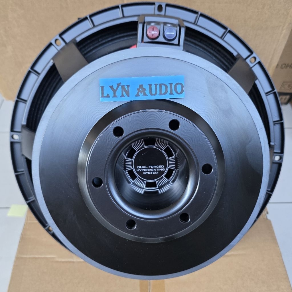 SPEAKER COMPONENT RCF 18X600 MAGNET 3CM VC 4,5 INCH 2000 WATT LF18X600