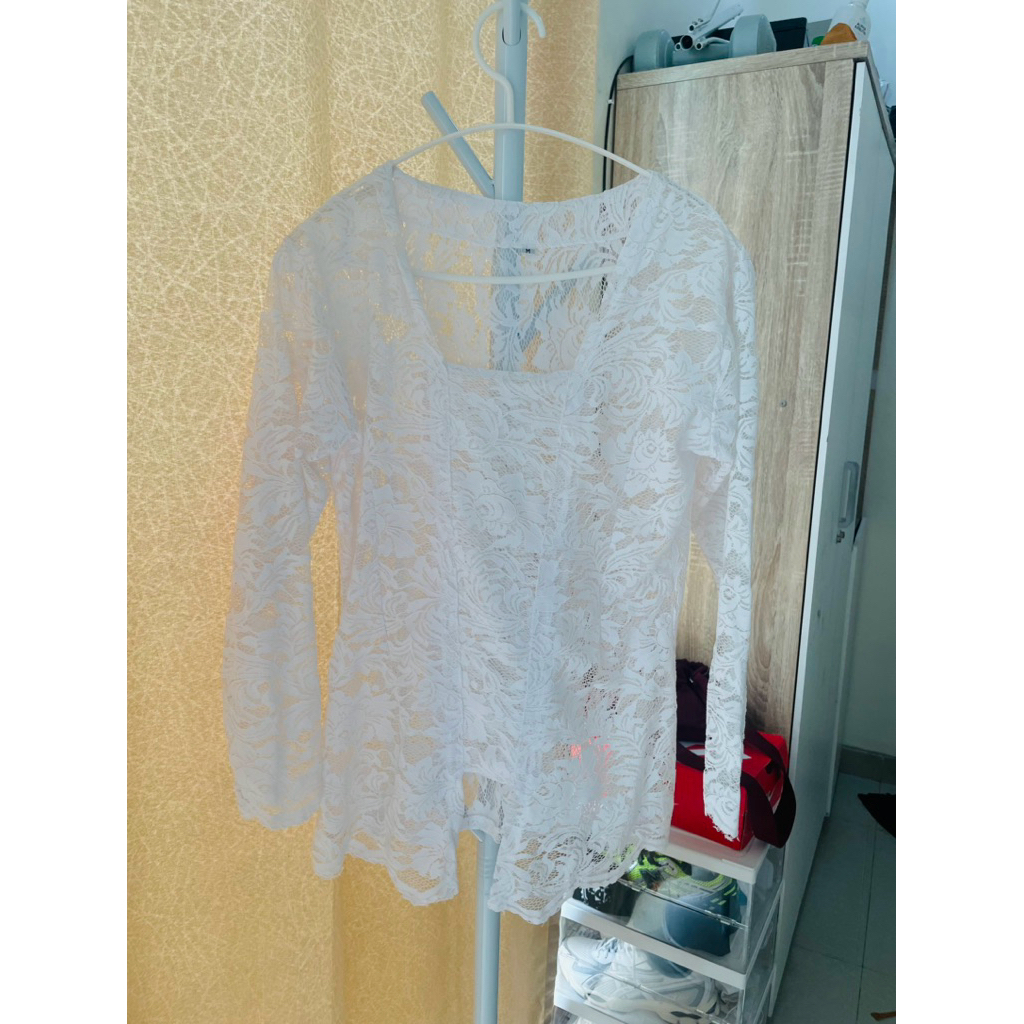 PRELOVED KEBAYA BALI WANITA PUTIH