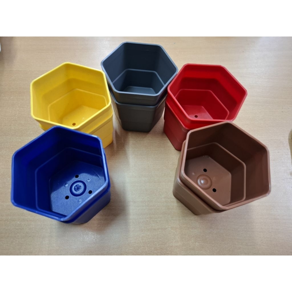 POT BUNGA DAUR ULANG SAMPAH PLASTIK