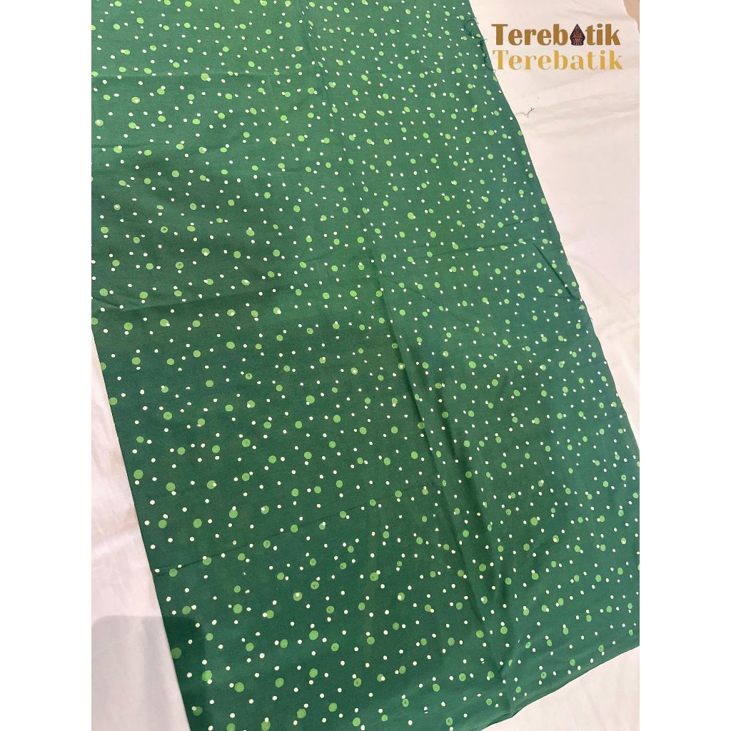 Kain batik cap polkadot hijau