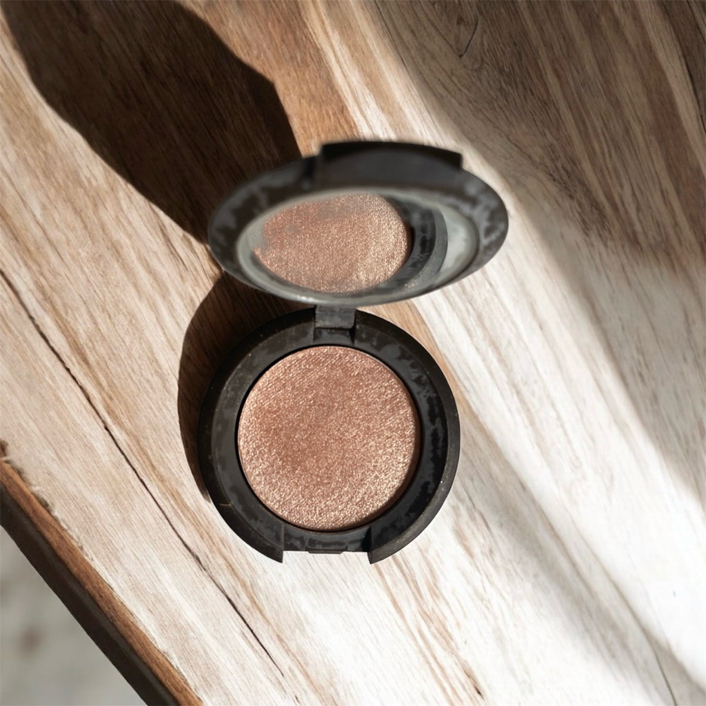 BECCA Shimmering Skin Perfector Pressed Highlighter