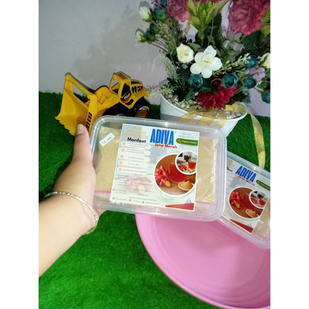 

serbuk minuman jahe ADIVA 2 in 1.jahe merah normal gula.satu kotak isi 10 saset.
