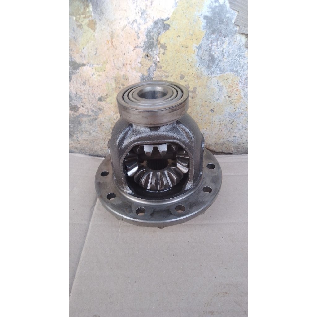 tengkorak gardan komplit dengan gigi bolu Suzuki Futura injeksi/T120SS original