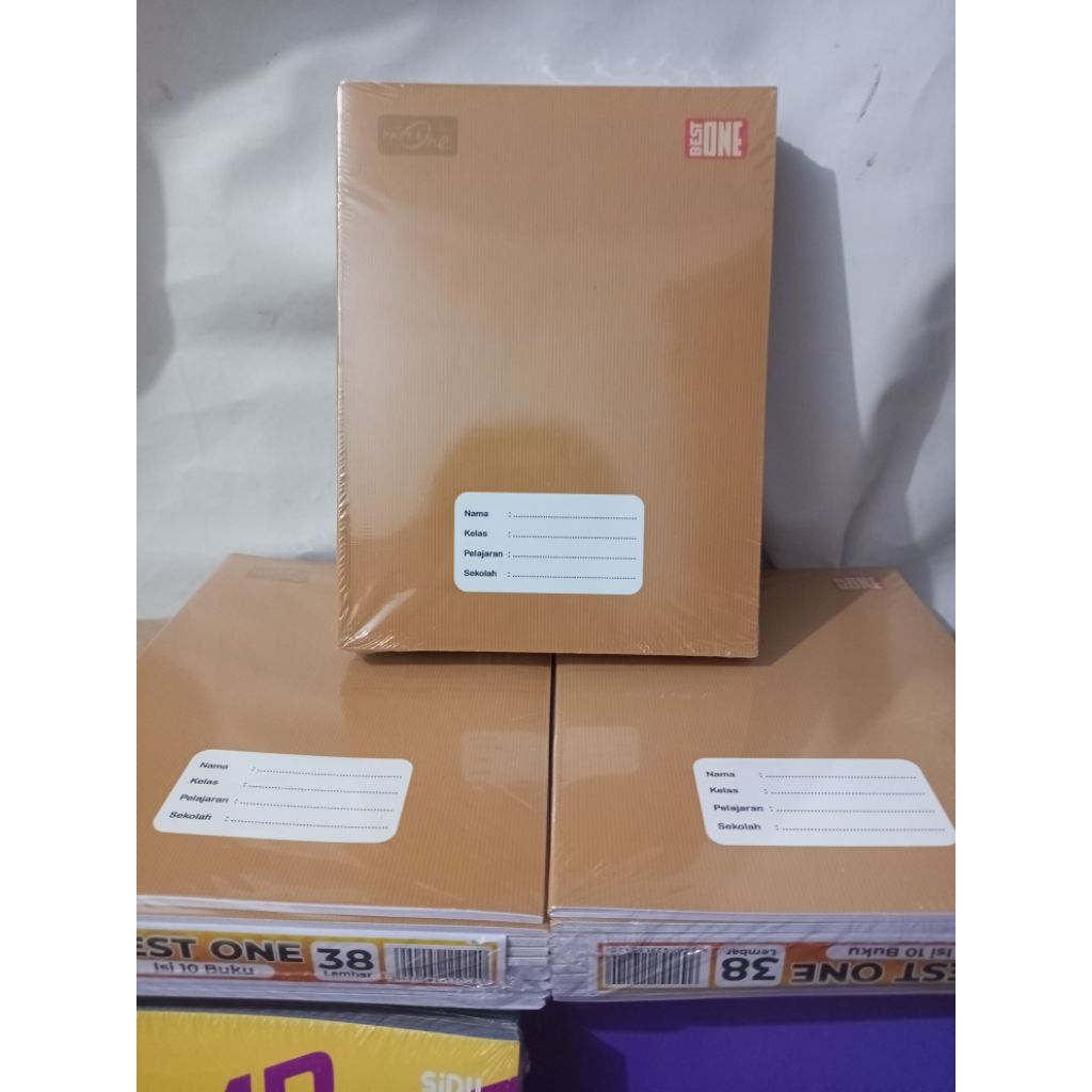 

Buku tulis Best One 38 lembar cover craft (1pack isi 10 buku) ukuran kuarto