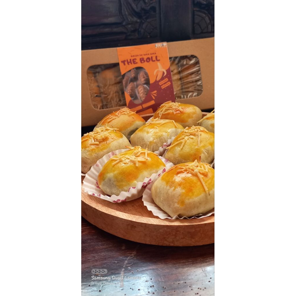 

bolen pisang isi coklat