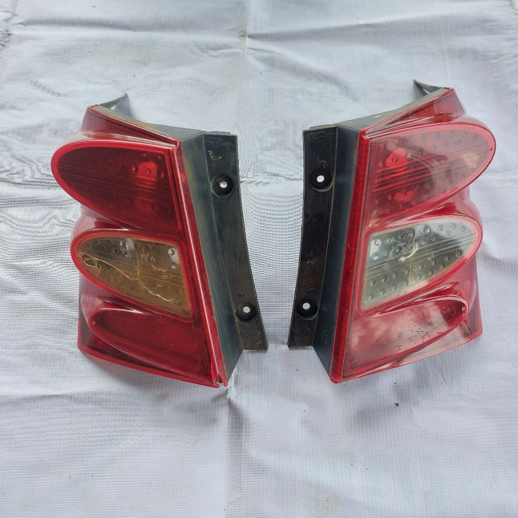 STOPLAMP STOP LAMP LAMPU STOP BELAKANG HONDA FREED 2009-2012 ORIGINAL