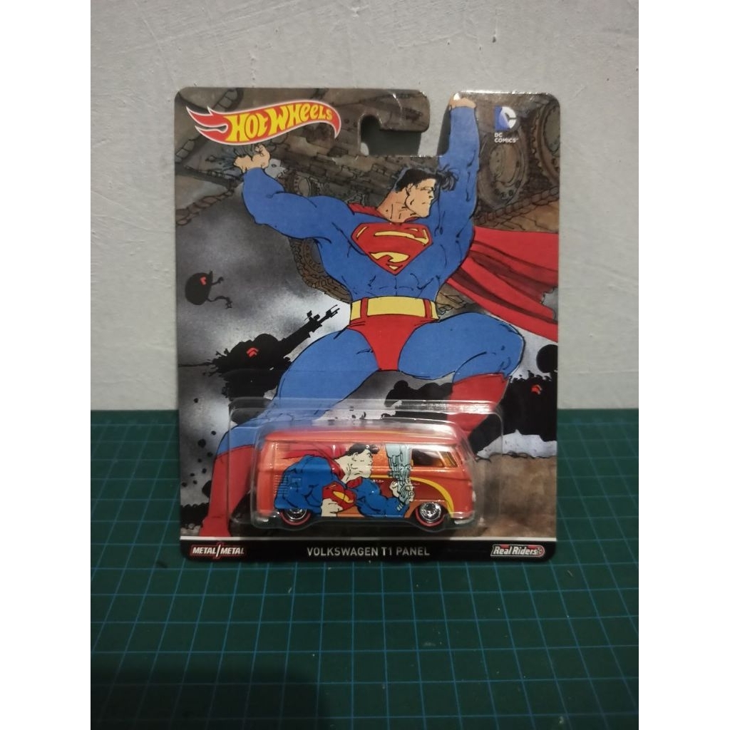 HOTWHEELS VOLKWAGEN T1 PANEL BUS SUPERMAN