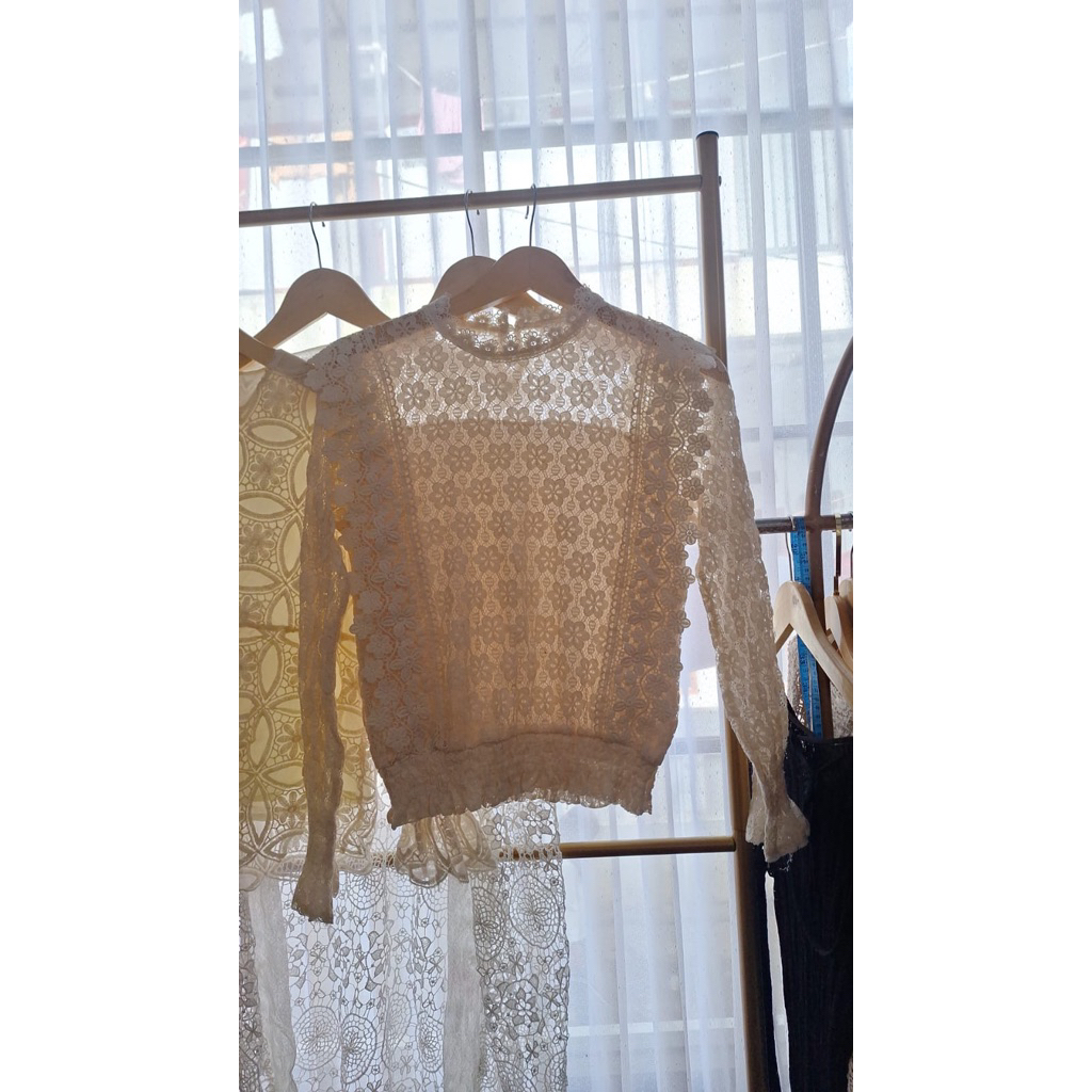preloved blouse brukat