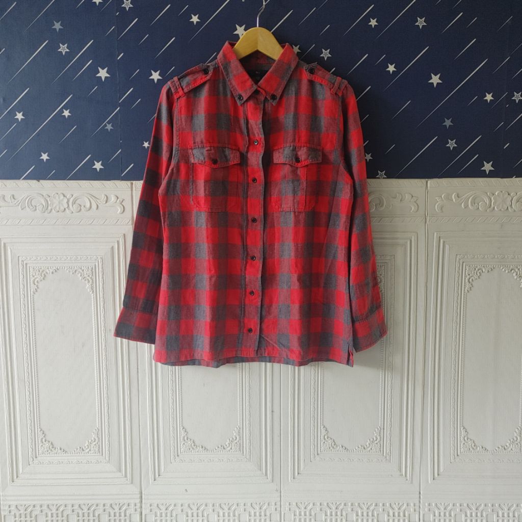 PREMIUM kemeja flanel cewek warna merah G4P branded second
