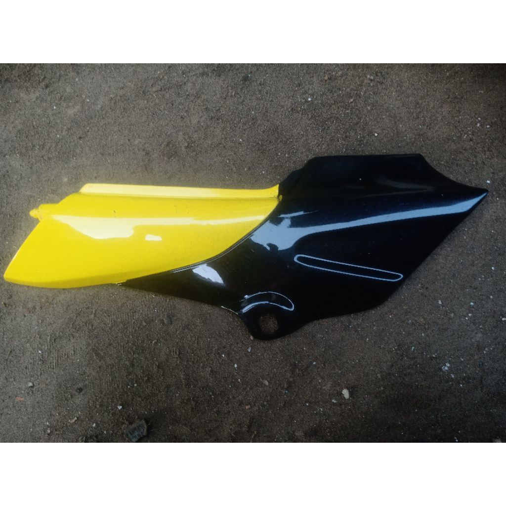 COVER BODY TENGAH KAWASAKI NINJA R SS KIS TUTUP AKI KAWASAKI NINJA R SS KIS KEMPOL TENGAH KAWASAKI N