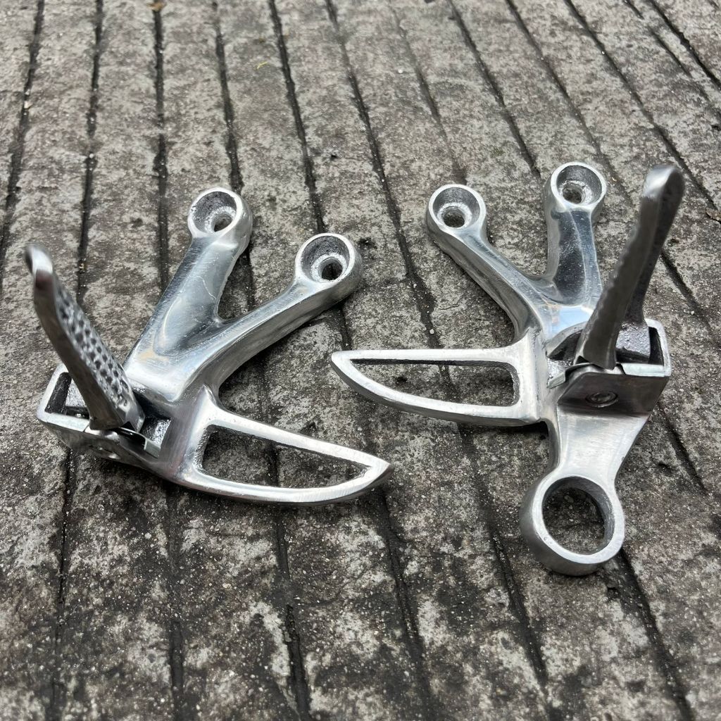 FOOTSTEP STEP PIJAKAN KAKI MODEL GANTUNG MOTOR SATRIA FU CHROME CROM STEP BELAKANG SATRIA FU CHROME 