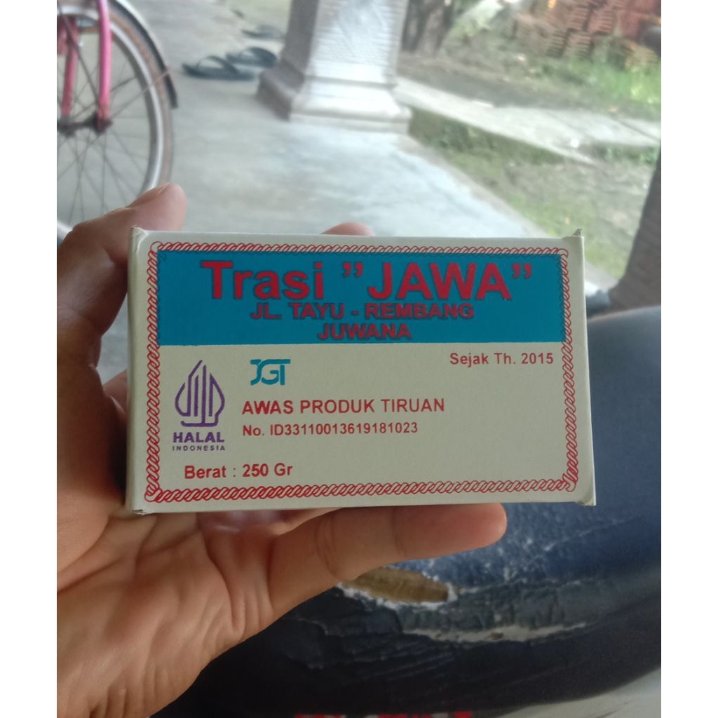

TRASI UDANG REBON JUWANA PATI BERAT 250 GRAM TRASI ENAK SAMBAL TRASI