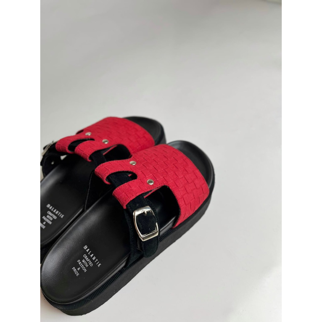 sandal balantik ixia red