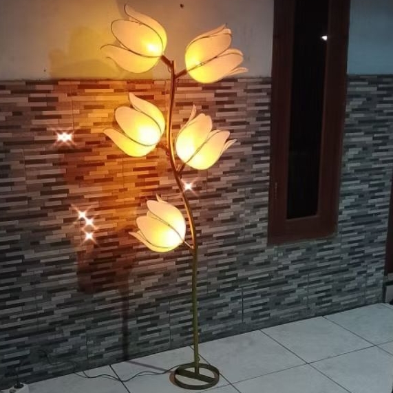 Standing lampu dekorasi pelaminan