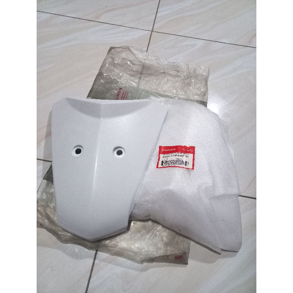Dasi Cover Fr Front Top Dada Panel Plat Supra X 125 Batman Putih Original AHM 64500-KTM-850FMX
