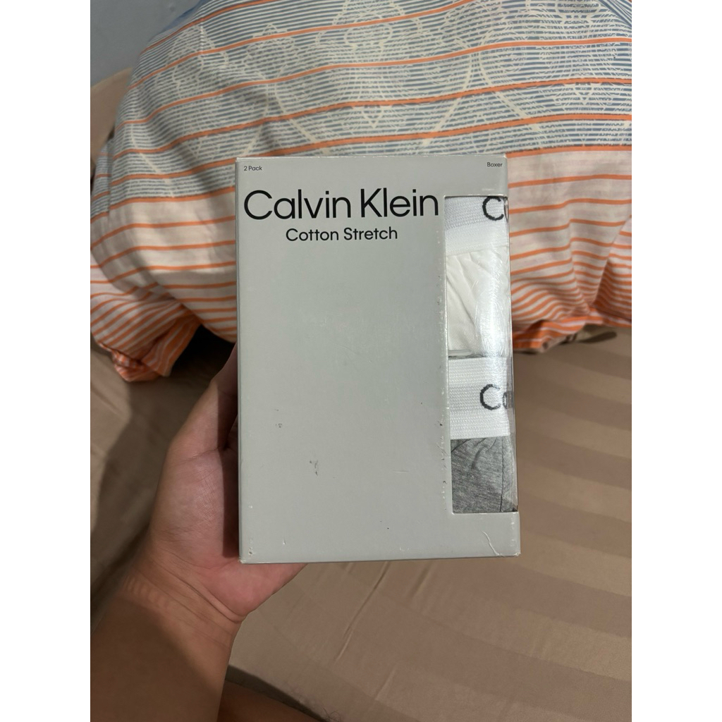 Celana dalam calvin klein limited