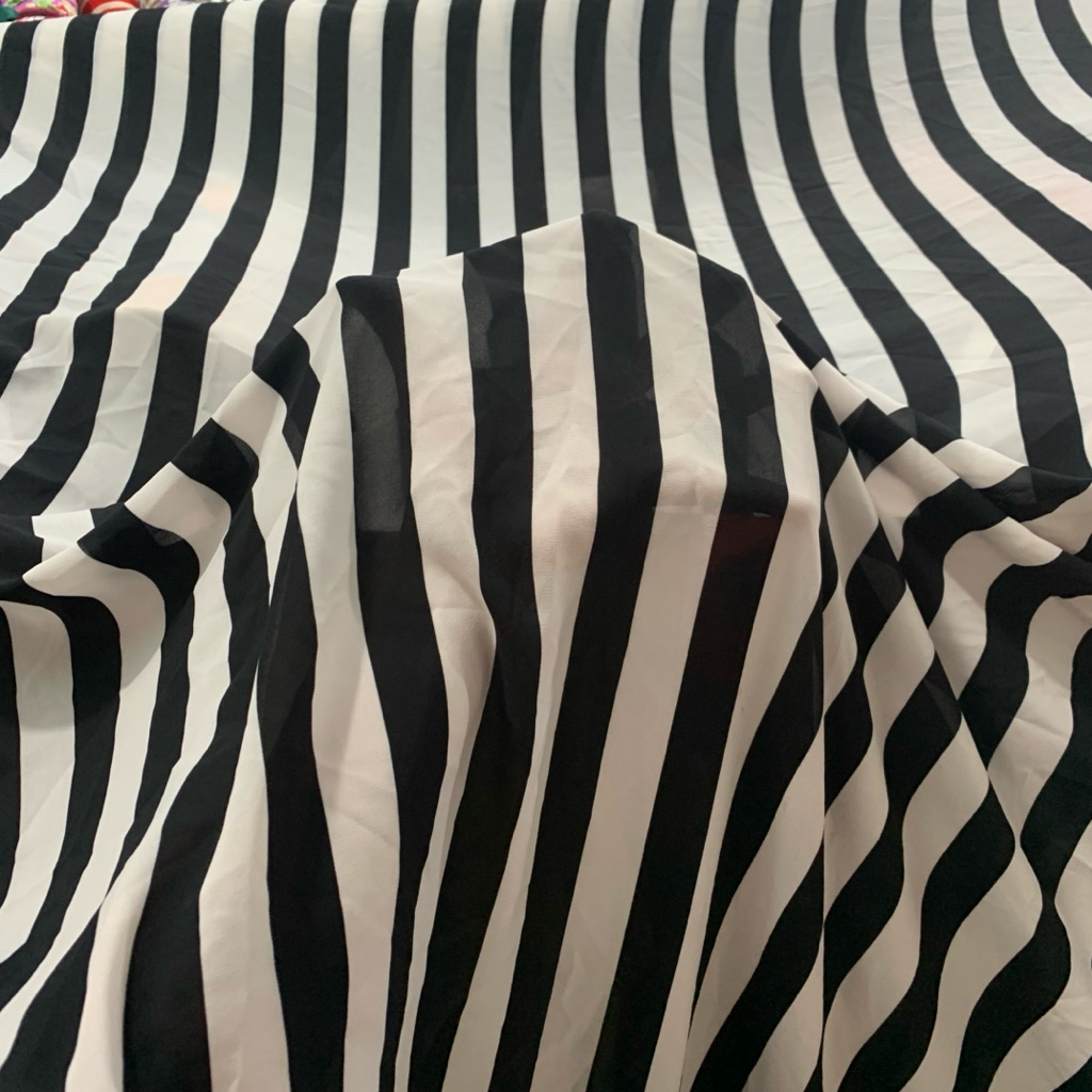 kain ceruty motif salur - kain ceruty babydoll salur hitam putih - kain ceruty babydoll motif