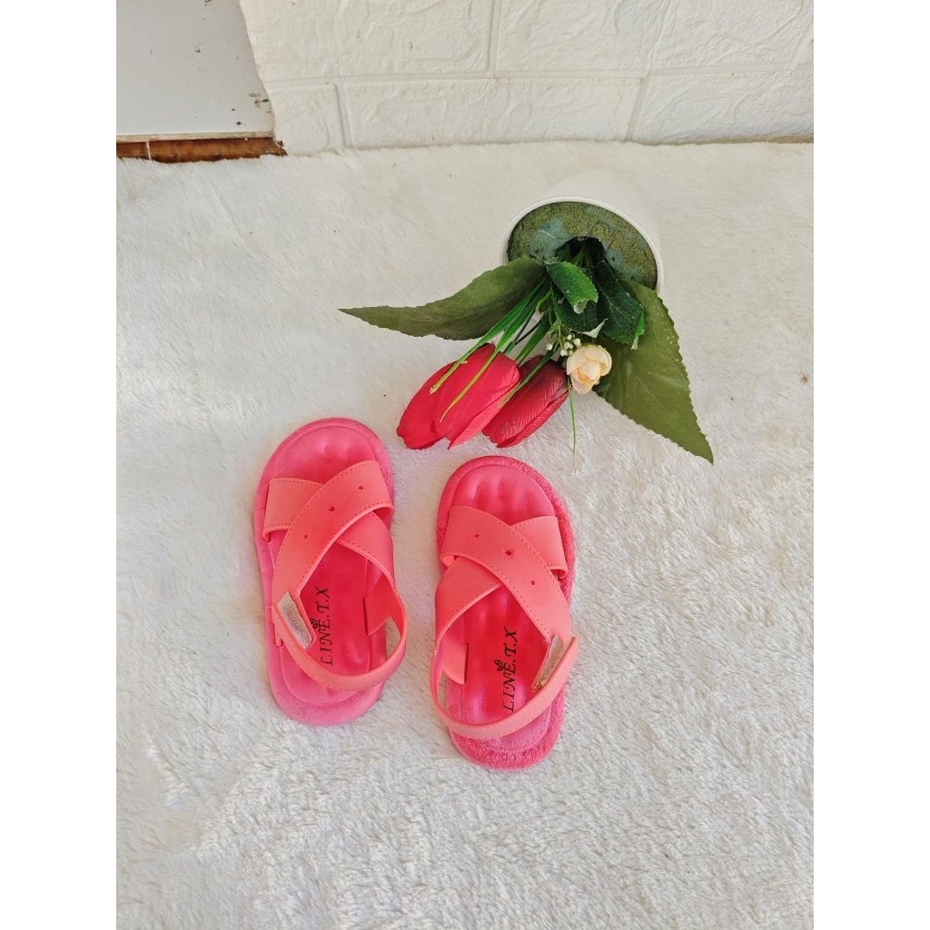 Sandal Anak LINE.T.X Size 28 Kisaran Usia 2-3tahun Insole 18,5