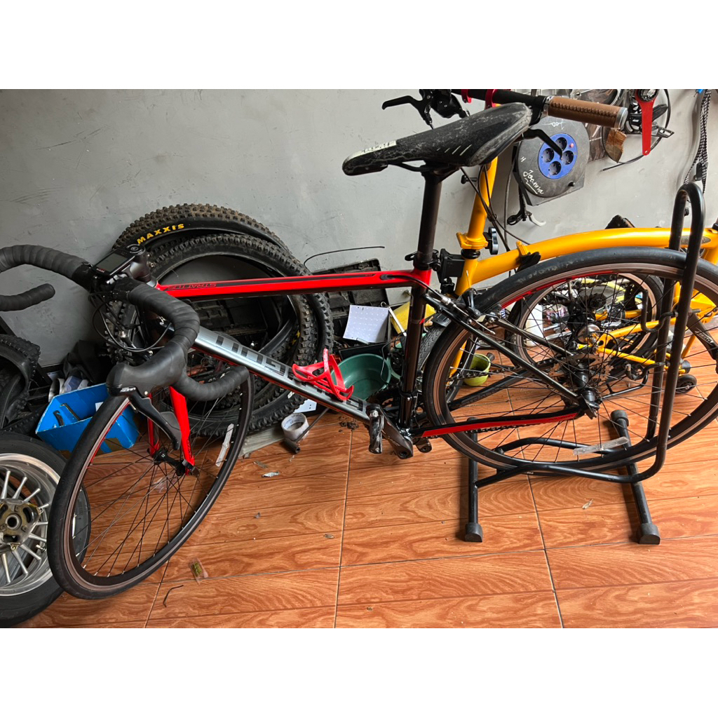 sepeda polygon stratos s3 size M