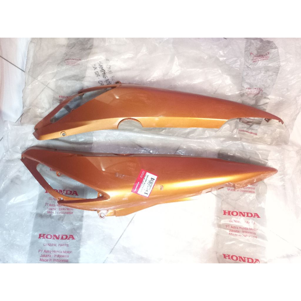 Cover L&R Body Cover Body Bodi Belakang Orange Supra X 125 2007-2014 Original AHM