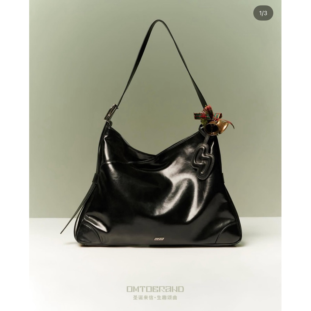 Omto CroissantBag Black