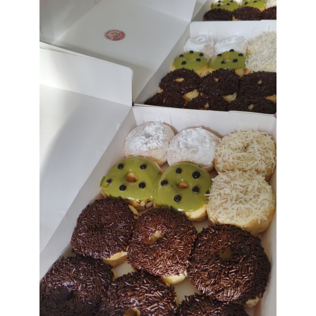 

PreOrder Donat By Yumna Foods