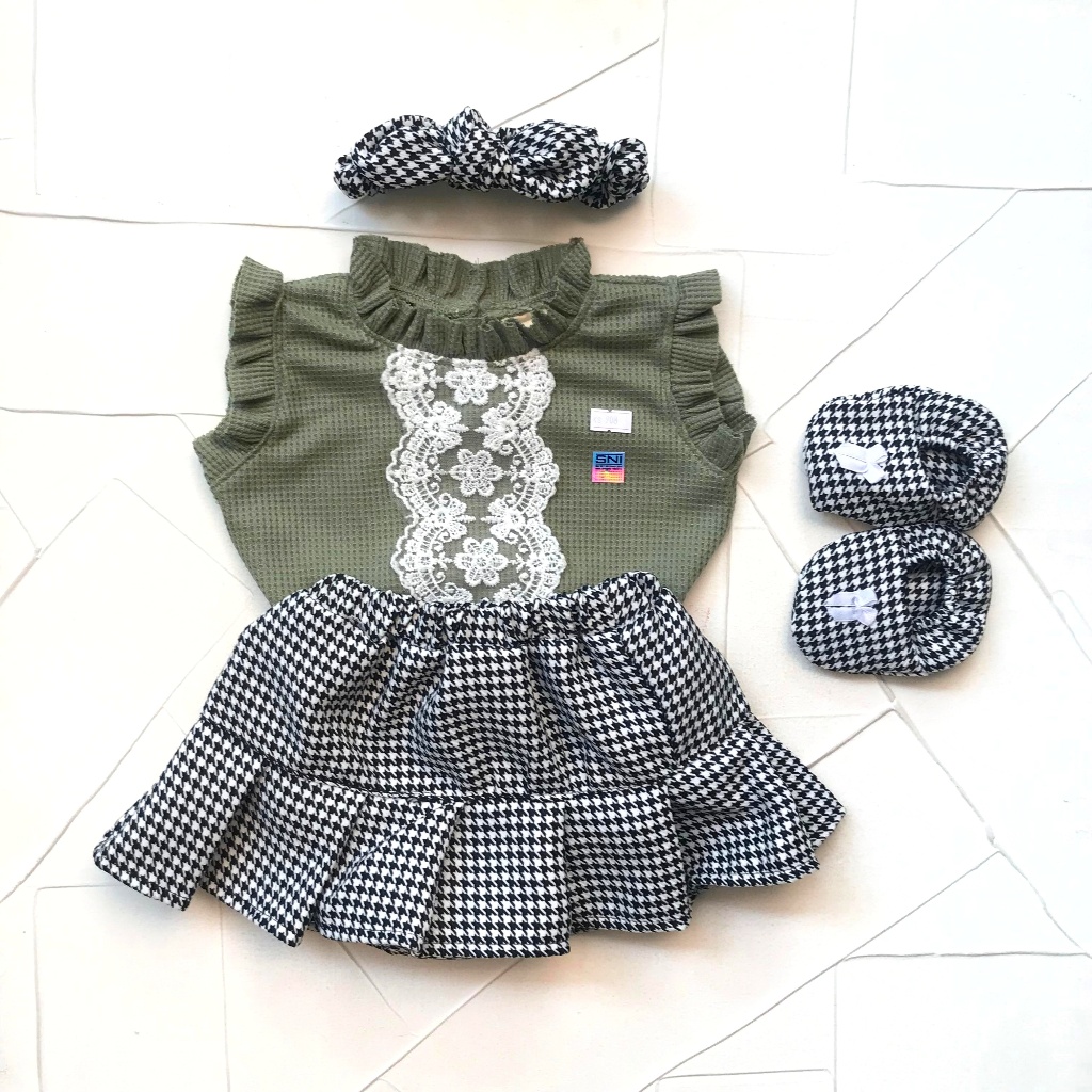 Baju Setelan Anak Bayi Perempuan 0-6 bulan renda rok celana kotak