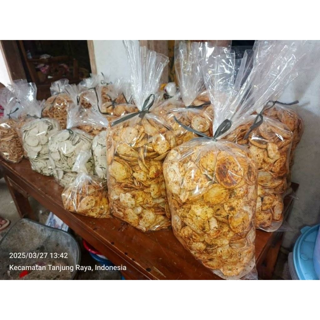 

Basreng (Bakso Goreng) bentuk koin Daun Jeruk 500g, 750g, dan 1kg