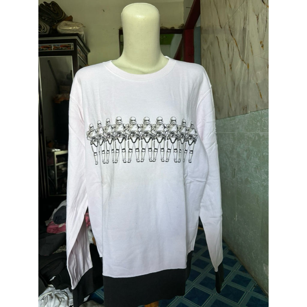 crewnack uniqlo x star wars