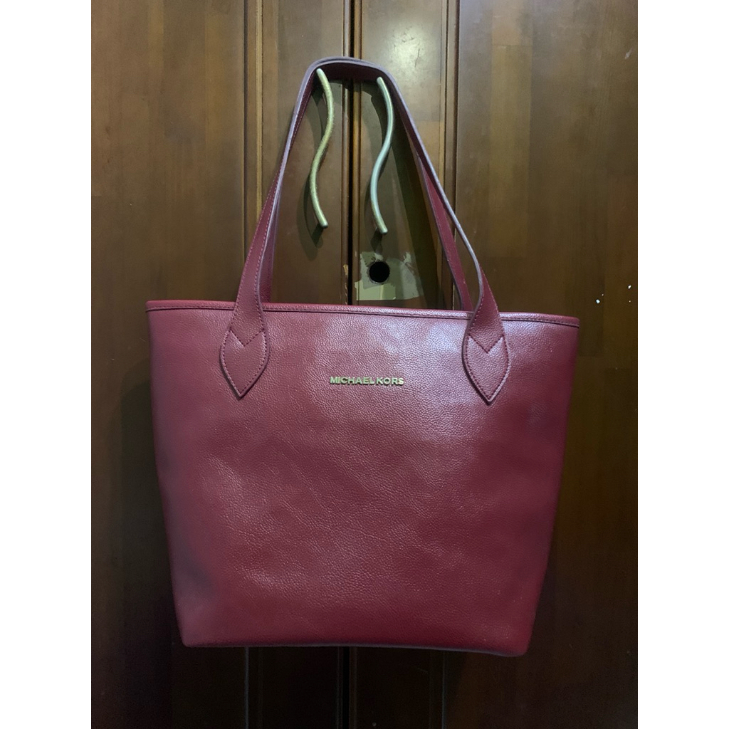 Preloved michael kors tote bag medium size