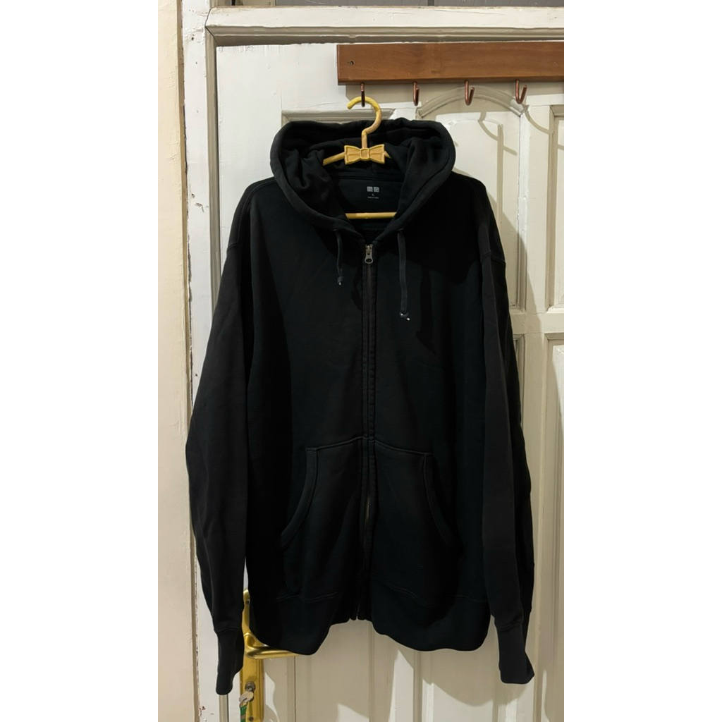 uniqlo zipper hoodie black xl