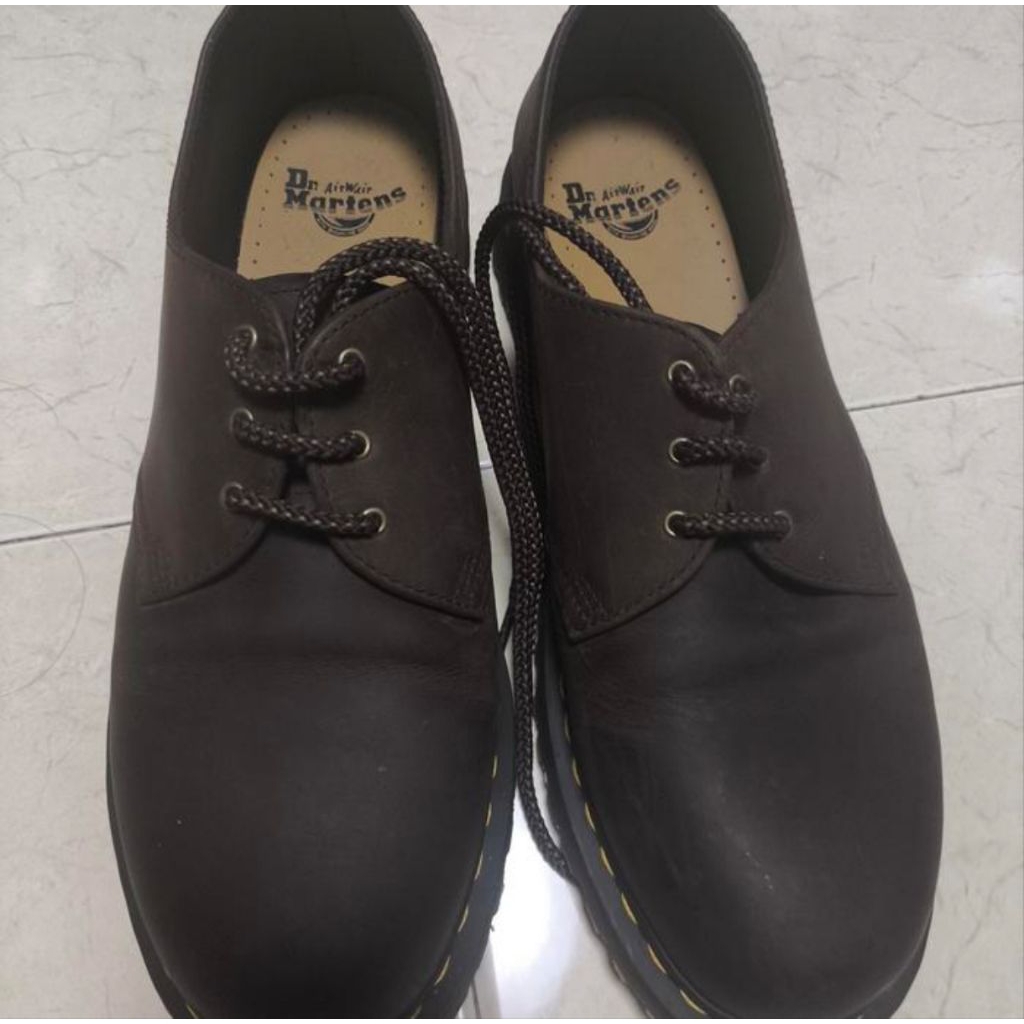 Sepatu Docmart/Dr. Martens Chestnut Brown 1461 like new bgt, jarang bgt dipake. ORIGINAL 100%.