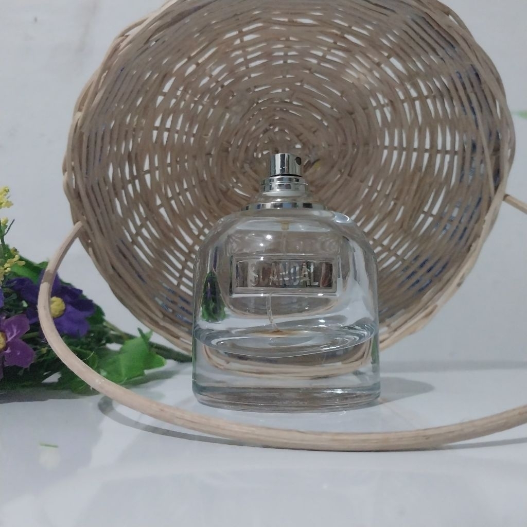 Scanda botol bekas kosong parfum